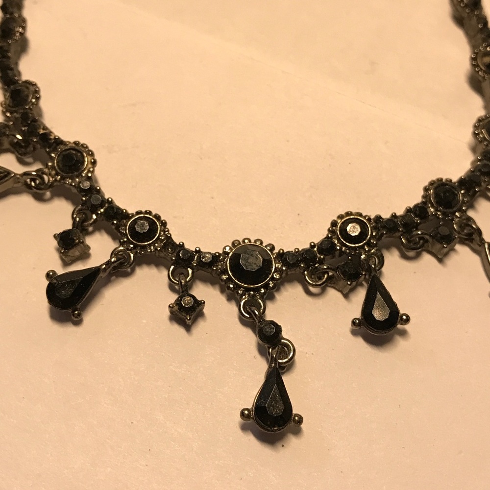Beautiful Black Small Waterfall Necklace.